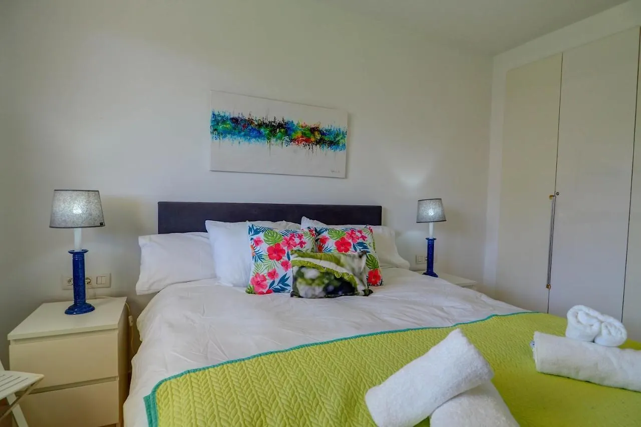 Mediterraneo Seaview Apartment By Hello Homes シッチェス