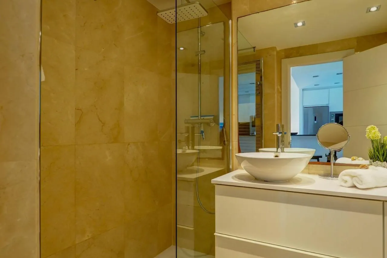 Mediterraneo Seaview Apartment By Hello Homes シッチェス スペイン