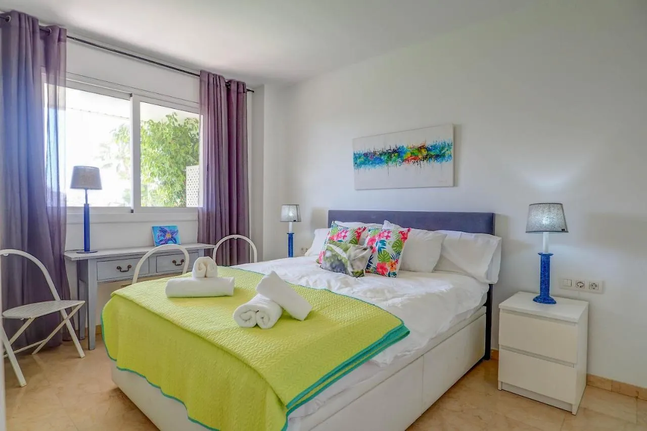 Mediterraneo Seaview Apartment By Hello Homes シッチェス