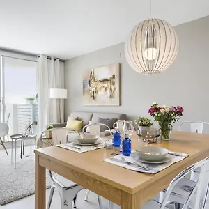 Spaces Oasis Penthouse 3 Bedroom, 2 Bathroom, Terrace, Pool, Sleeps Up To 6 Sitges