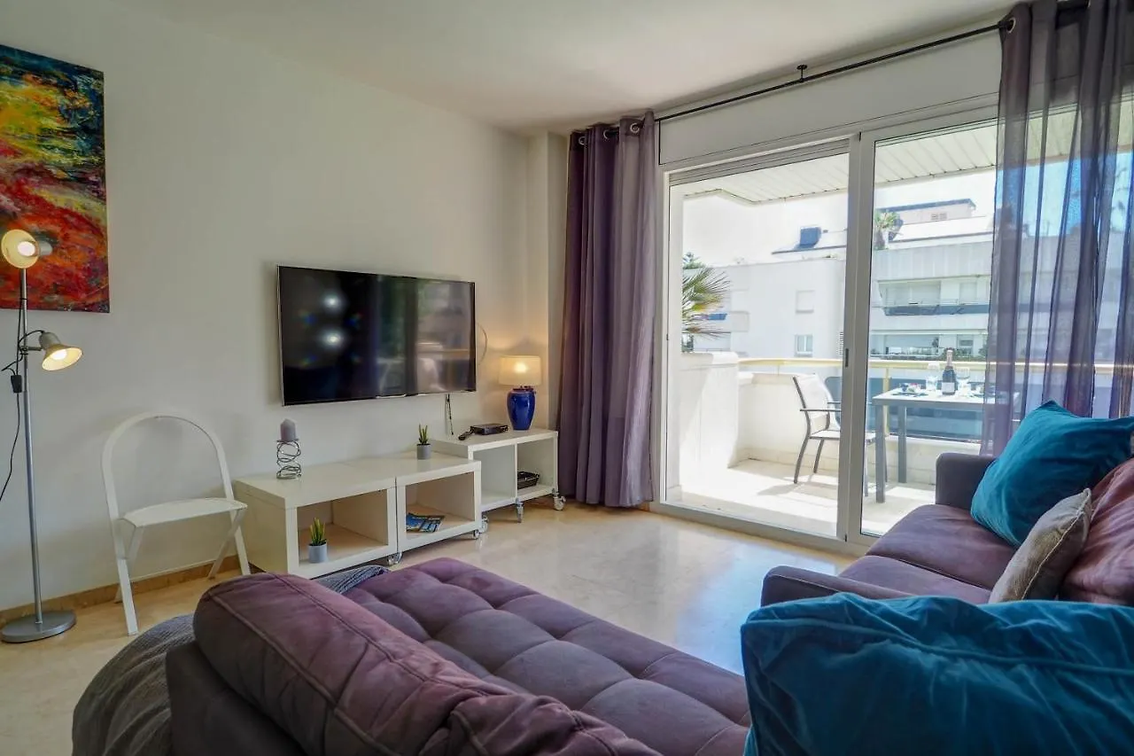 Mediterraneo Seaview Apartment By Hello Homes 시체스